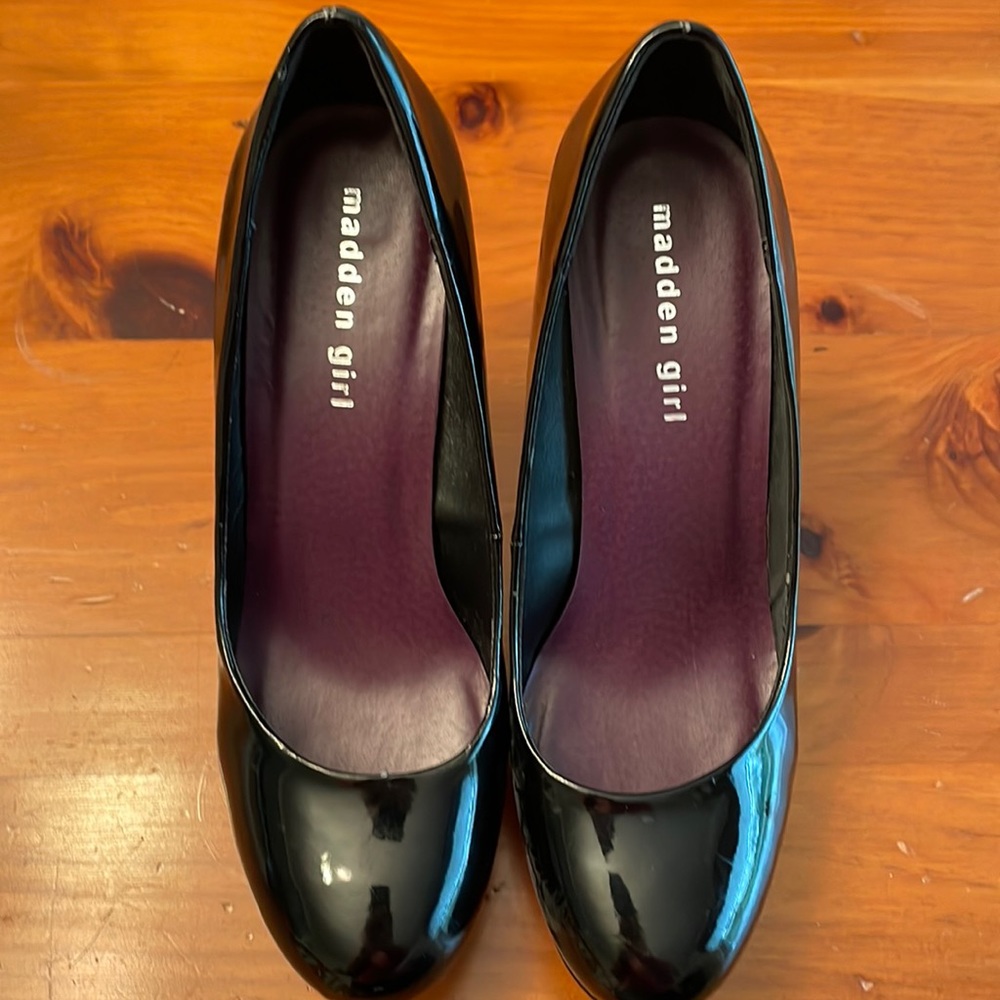 Black shiny heels. Madden Girl